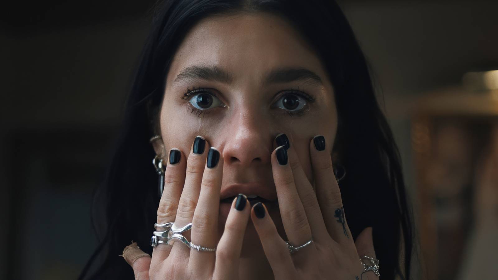 Netflix's New 8-Part Psychological Horror Is Streaming's Next 'The Haunting of Hill House'