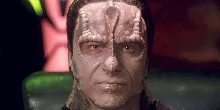 Damar staring straight ahead in Star Trek: Deep Space Nine