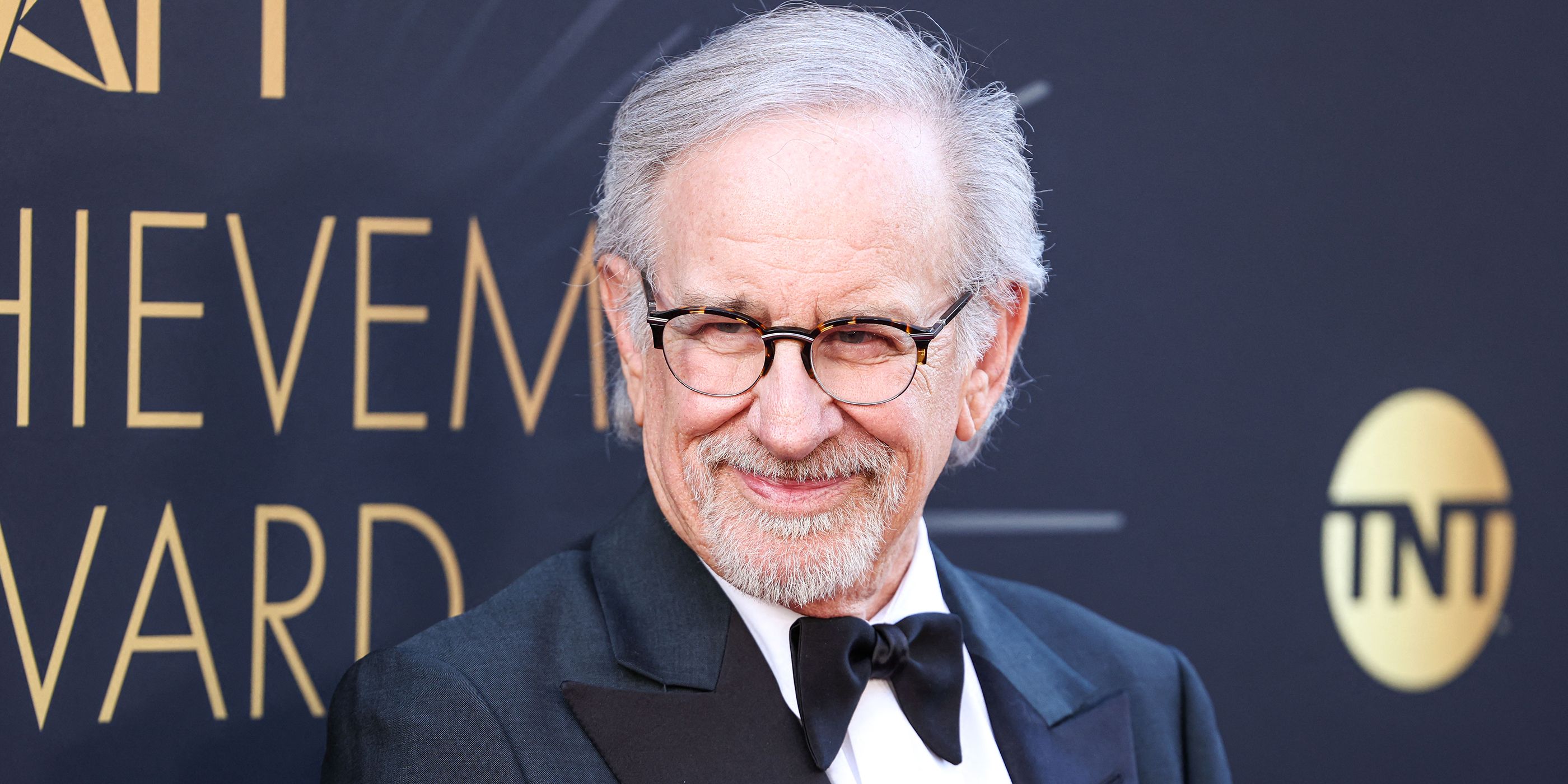 Steven Spielberg's First Sci-Fi Movie in 8 Years Debuts Jaw-Dropping New Footage