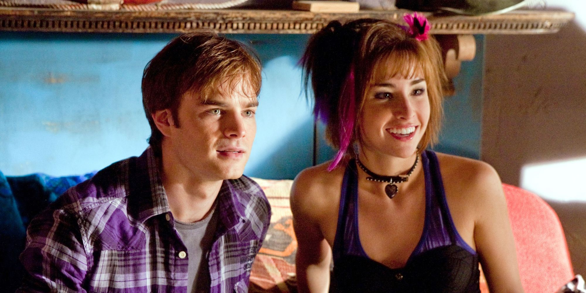 David Gallagher and Allison Scagliotti in 'Smallville'
