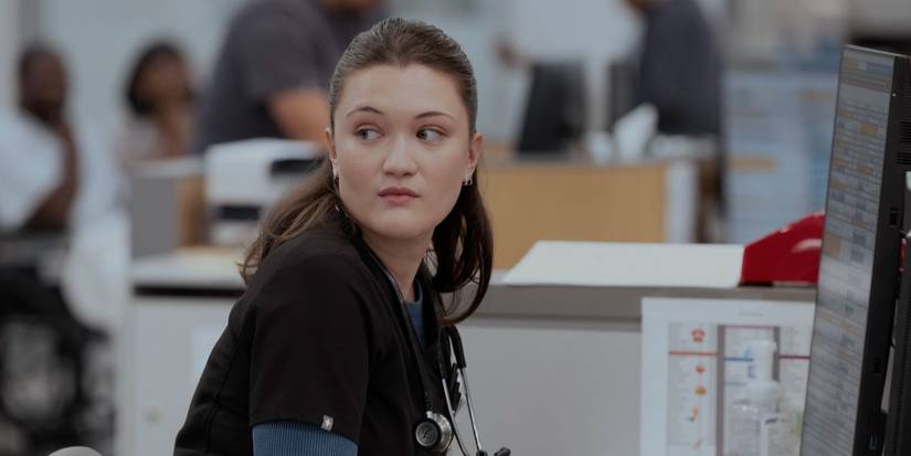 Trinity Santos (Isa Briones) looking behind her on 'The Pitt'