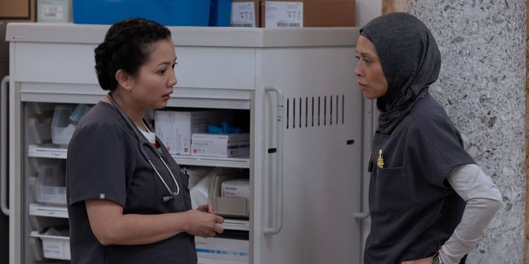 Priness Dela Cruz (Kristin Villanueva) and Perlah Alawi (Amielynn Abellera) on 'The Pitt'