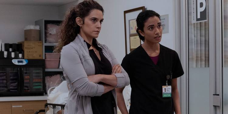 Dr. Baran Al-Hashimi (Sepideh Moafi) and Dr. Samira Mohan (Supriya Ganesh) on 'The Pitt'