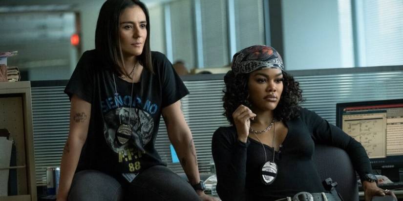 Catalina Sandino Moreno as Detective Lolo Salazar and Teyana Taylor as Detective Numa Baptiste in 'The Rip.'