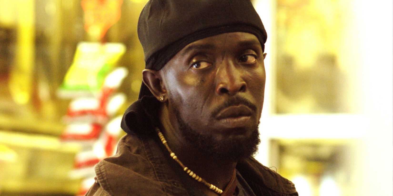 Omar looking over his shoulder in 'The Wire'