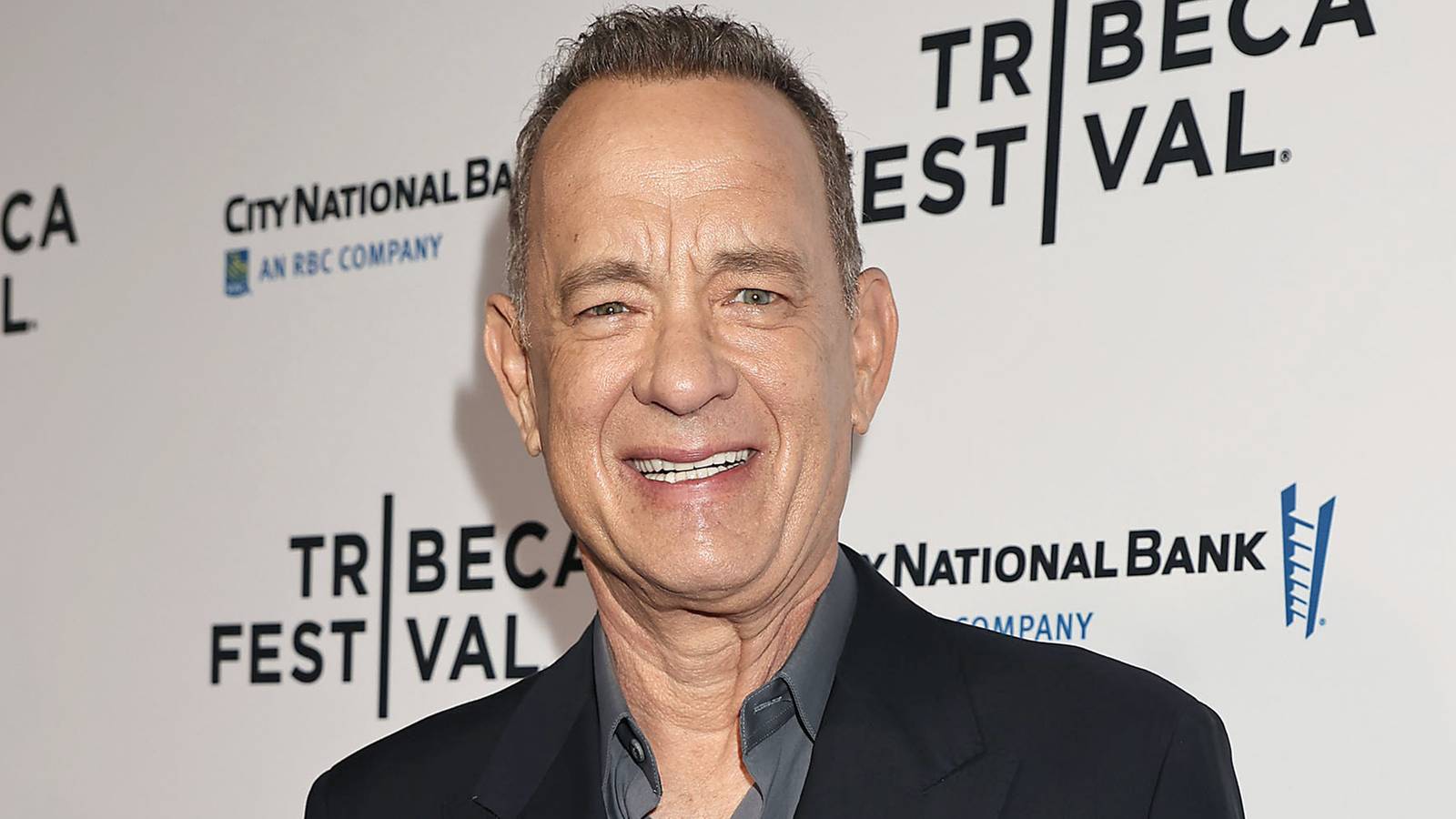 Tom Hanks Unites Audiences With This Free-To-Stream Rom-Com That Keeps Getting Better