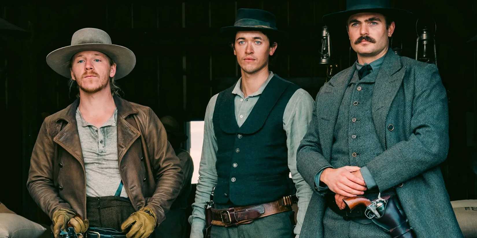 Daniel Webber as Jesse Evans, Tom Blyth as Henry McCarty / Billy the Kid, and Alex Roe as Sheriff Pat Garrett on 'Billy the Kid'