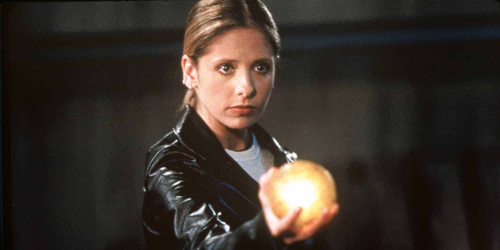 Sarah Michelle Gellar in Buffy the Vampire Slayer