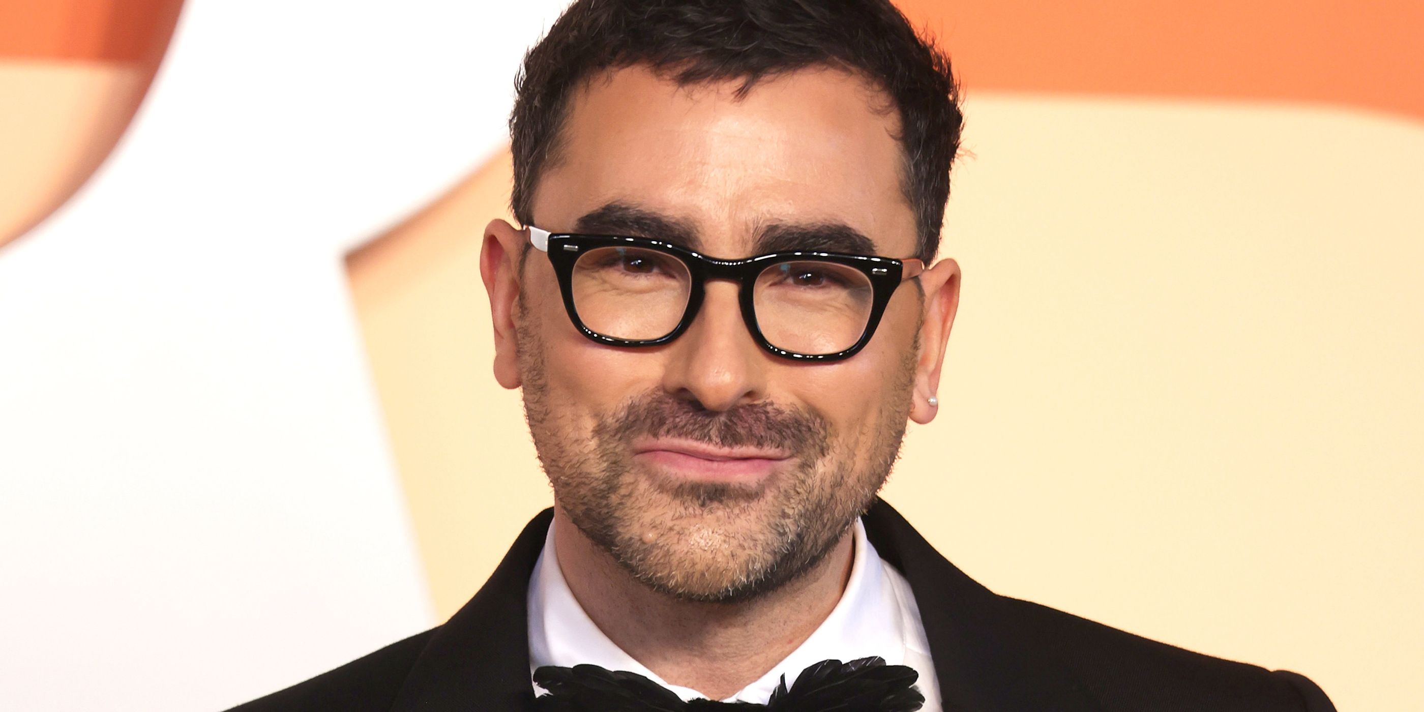 Dan Levy's 'Schitt's Creek' Follow-Up Crime Series Gets Must-Watch Netflix Trailer