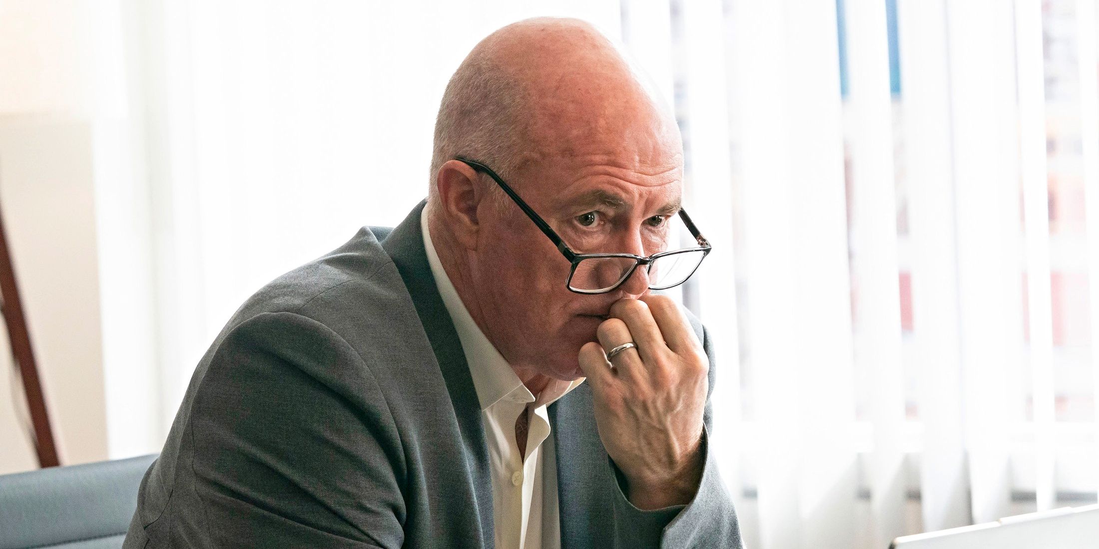 ‘The Pitt’ Faces Stiff Competition From Hulu’s 2-Part Medical Series