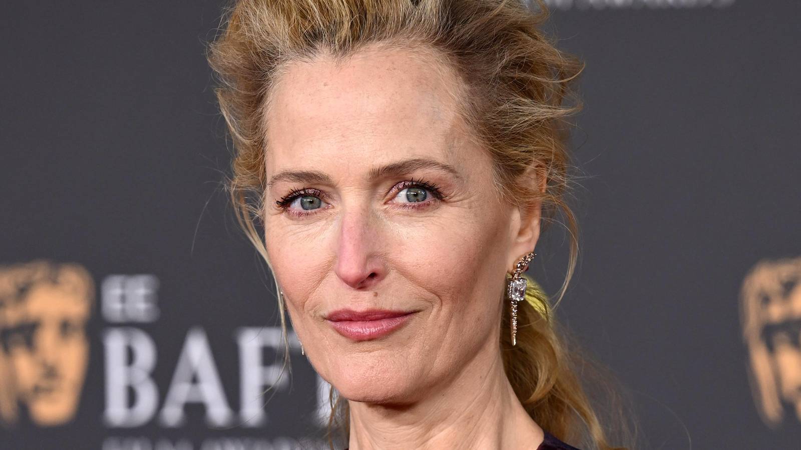 Gillian Anderson’s New Horror Movie Officially Dethrones ‘Obsession’