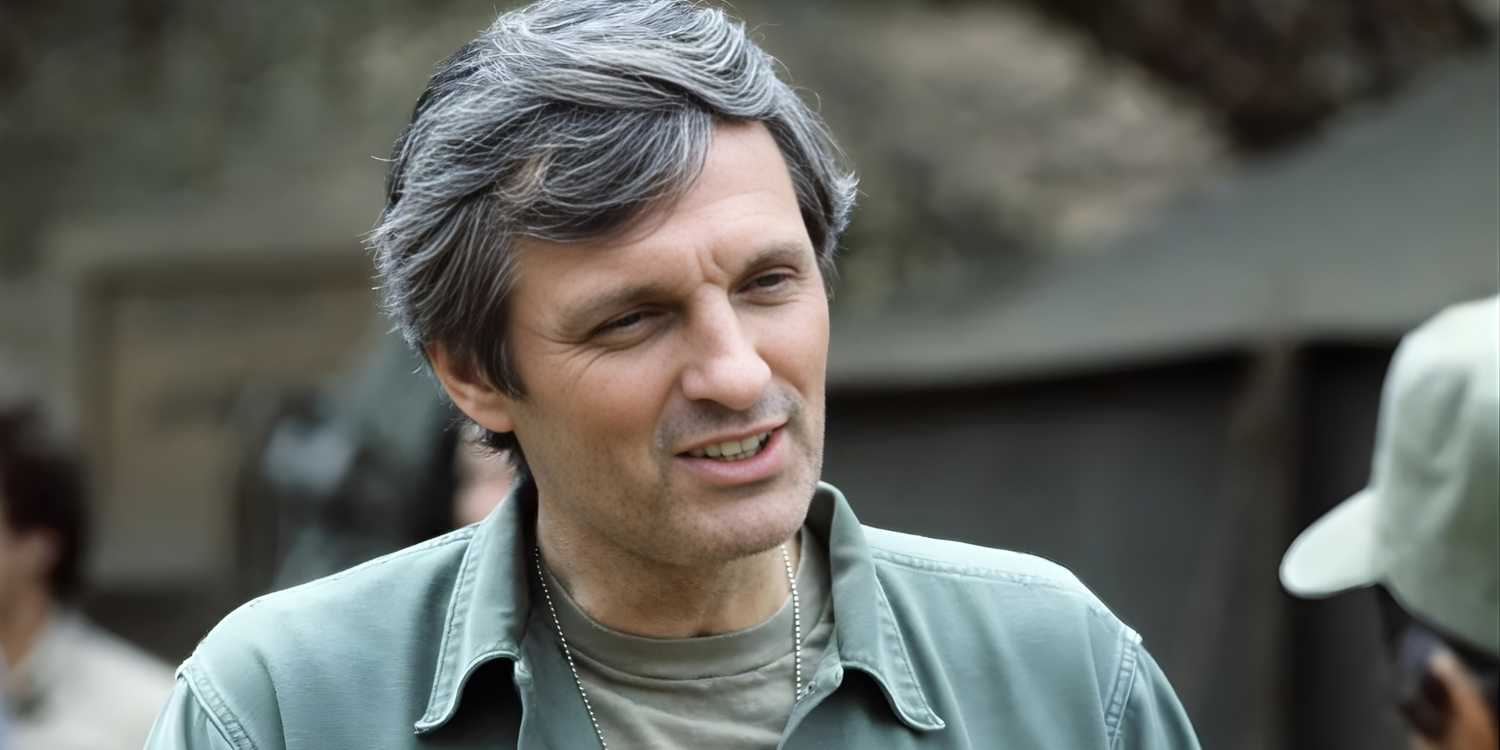 Hawkeye Pierce (Alan Alda) in M*A*S*H.