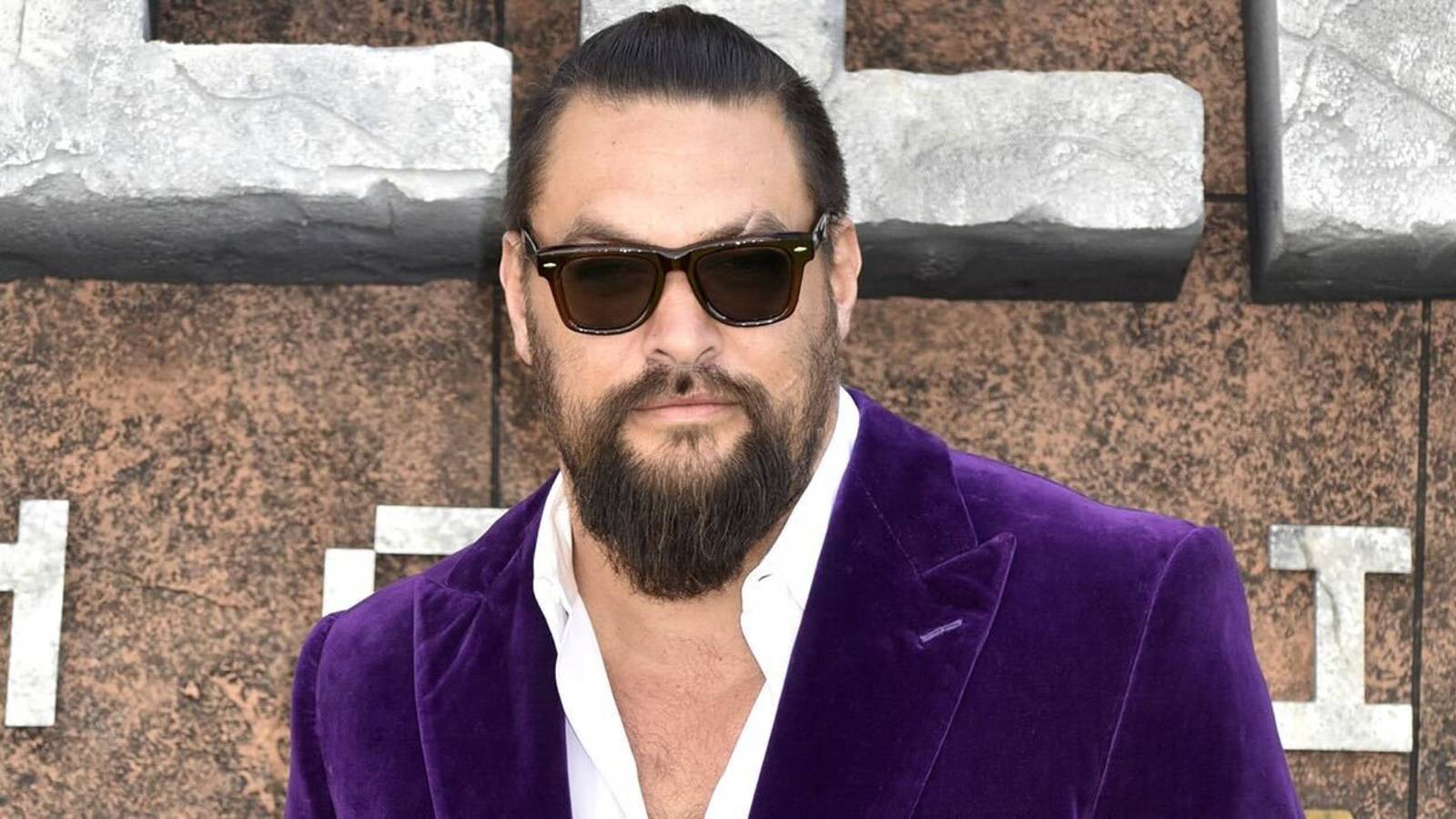 Jason Momoa and Ryan Reynolds' New R-Rated Crime Movie Hit With Major Setback