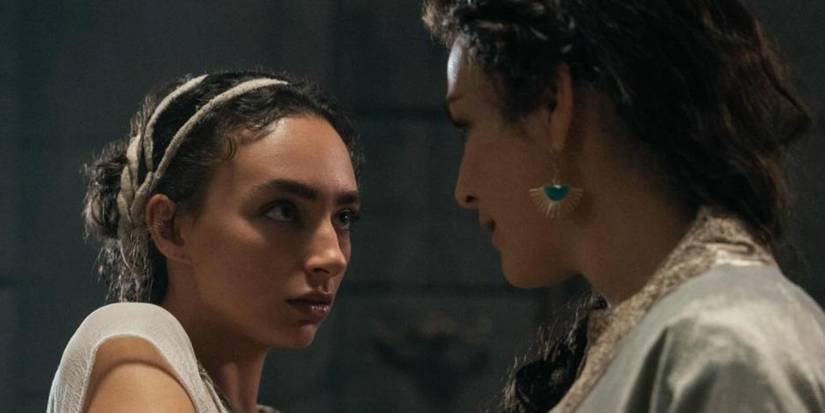 Inbar Saban as Kazia is scolded by Ayelet Zurer as Ahinoam in House of David