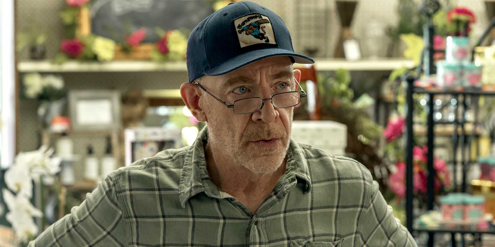 NIGHT SKY, J.K. Simmons, ‘La Capilla', (Season 1, ep. 102, aired May 20, 2022). photo: Chuck Hodes / ©Amazon / Courtesy Everett Collection
