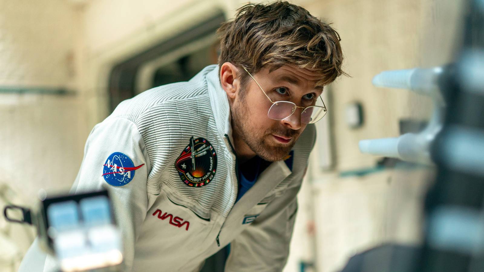 Hollywood Heartthrob's Solitude: Ryan Gosling's Unique Co-Star Request on Sci-Fi Set