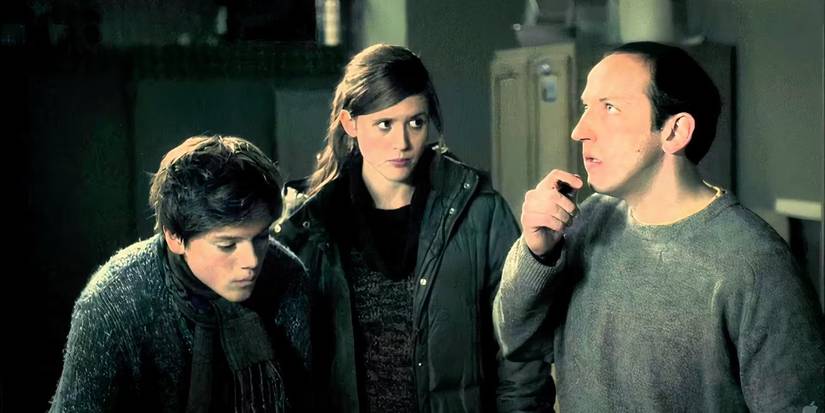 Three people standing together in Rammbock: Berlin Undead