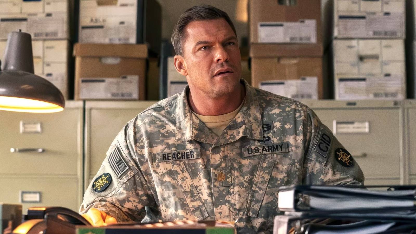 Alan Ritchson in Reacher