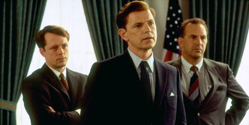 A group of men in Thirteen Days (1)