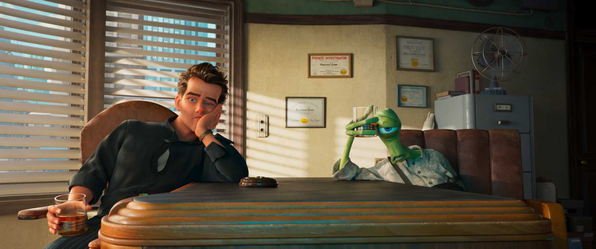 Ray Gunn and an alien in Ray Gunn.