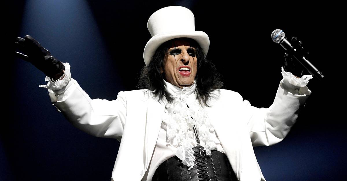 collider.com - Gabrielle Ulubay - Alice Cooper Had One of the Biggest Radio Hits of the 1970s and Then Disappeared