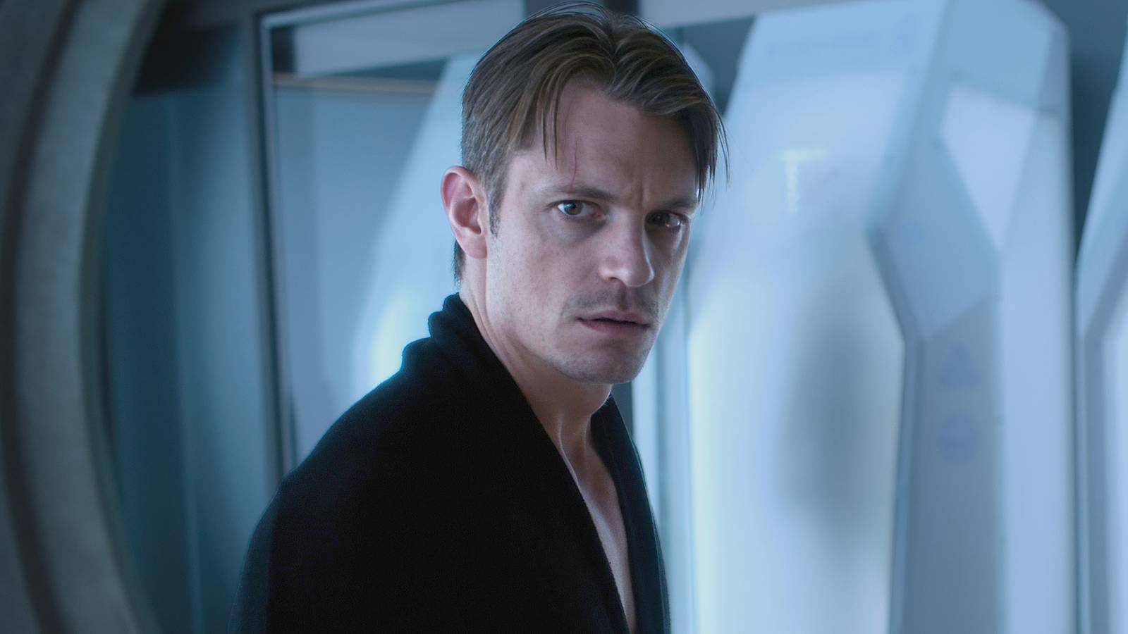 12 Years Later, Joel Kinnaman’s Sci-Fi Flop Officially Gets a Second Chance on Streaming