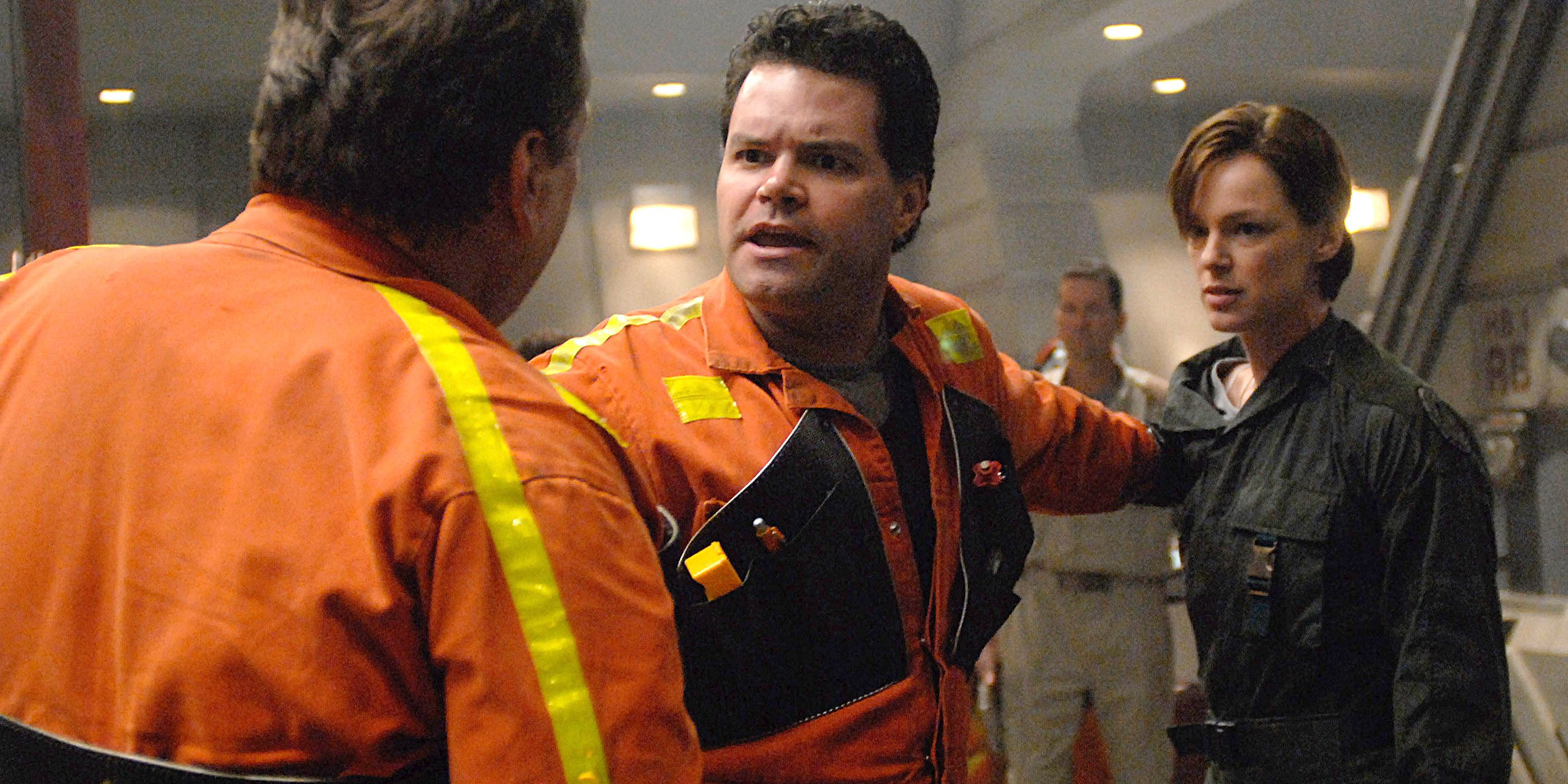 This Fan-Favorite Sci-Fi Is Still a 10/10 Series 17 Years Later