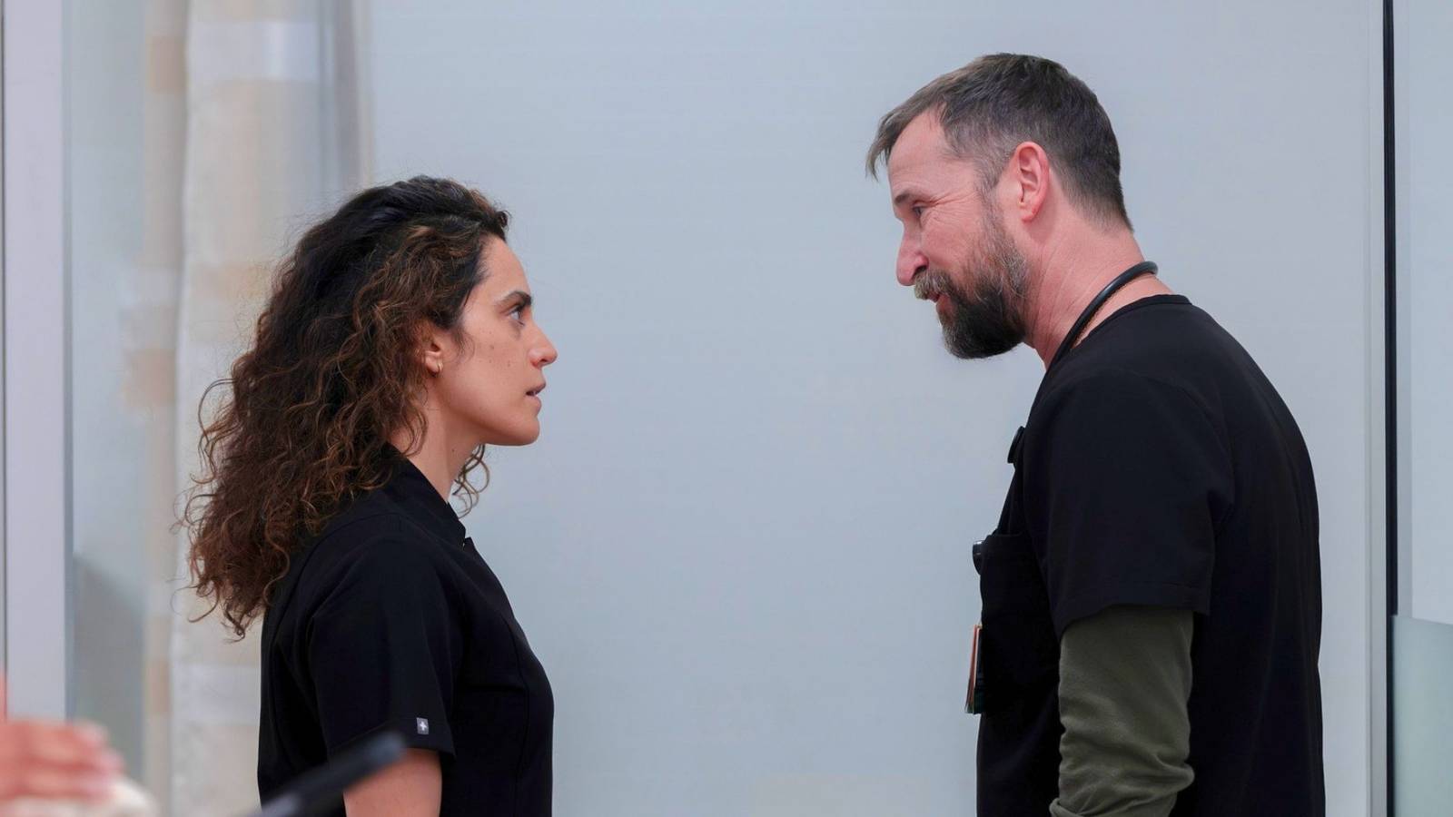 ‘The Pitt’ Star Addresses Dr. Robby vs. Dr. Al-Hashimi Backlash After ...