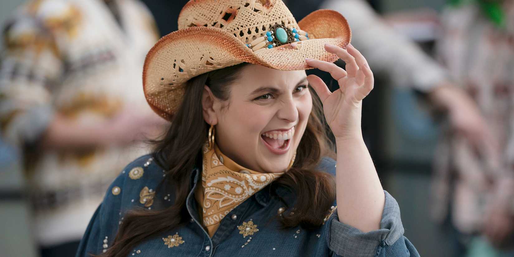 Beanie Feldstein in Elsbeth