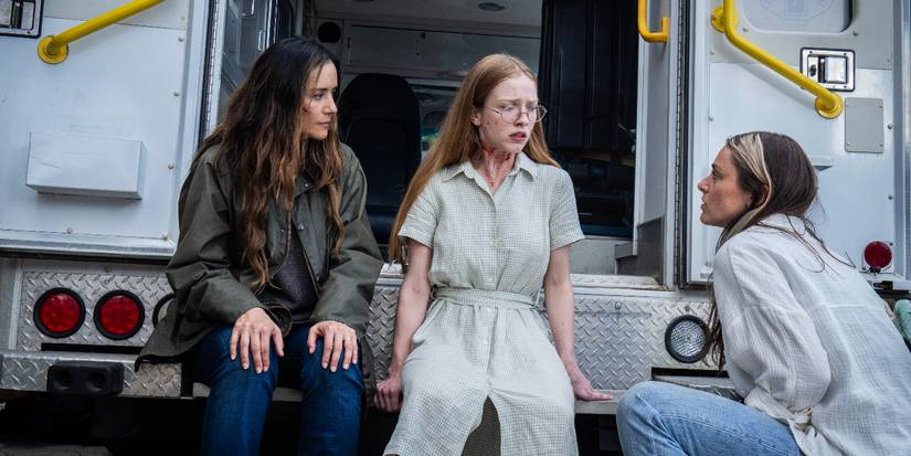 Catalina Sandino Moreno, Julia Doyle, and Kaelen Ohm in From Season 4