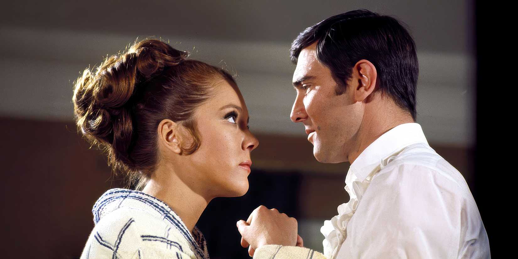Her-Majesty's-Secret-Service-George-Lazenby-Diana-Rigg