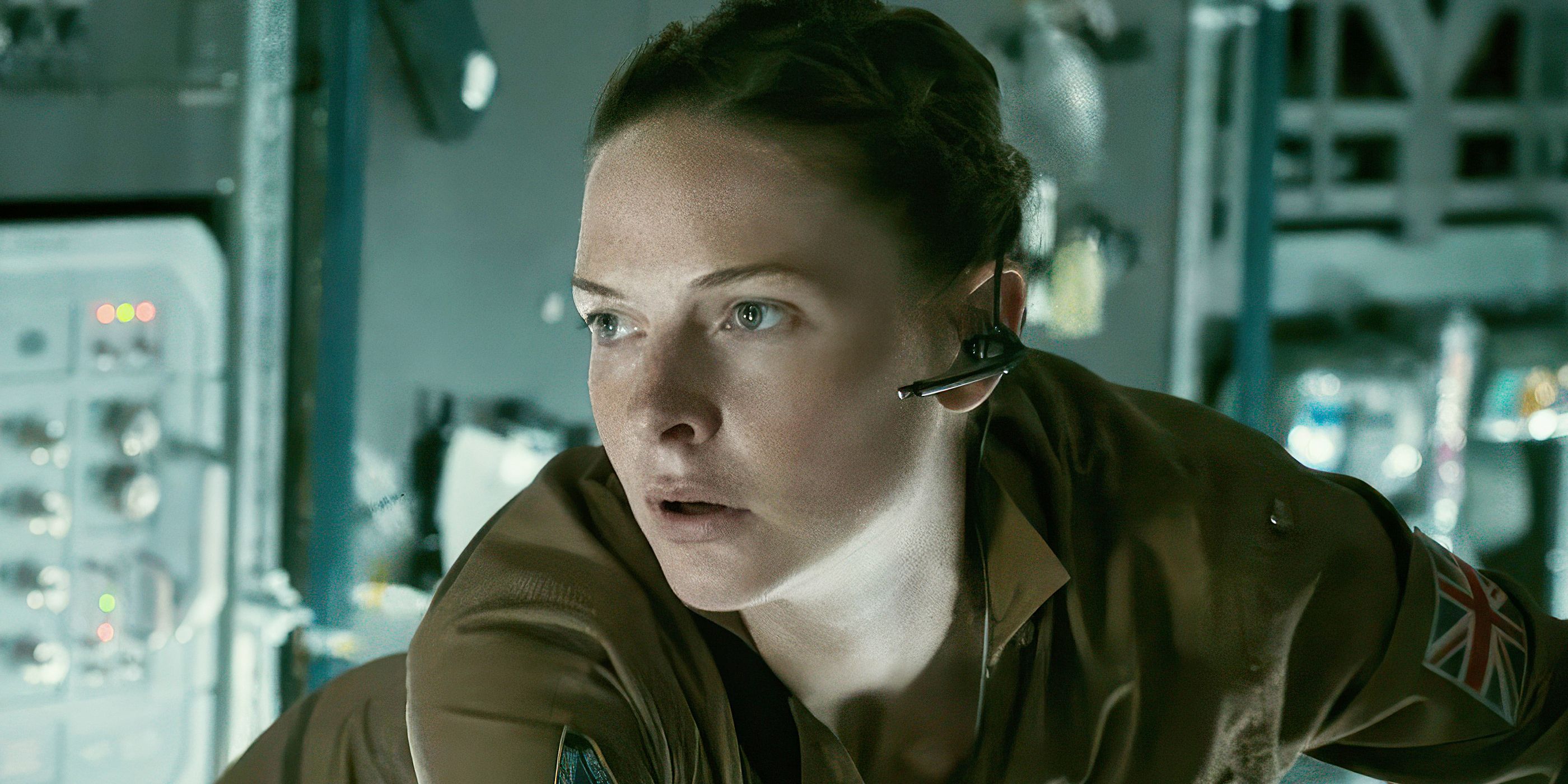 Rebecca Ferguson looks suspicious in Life image
