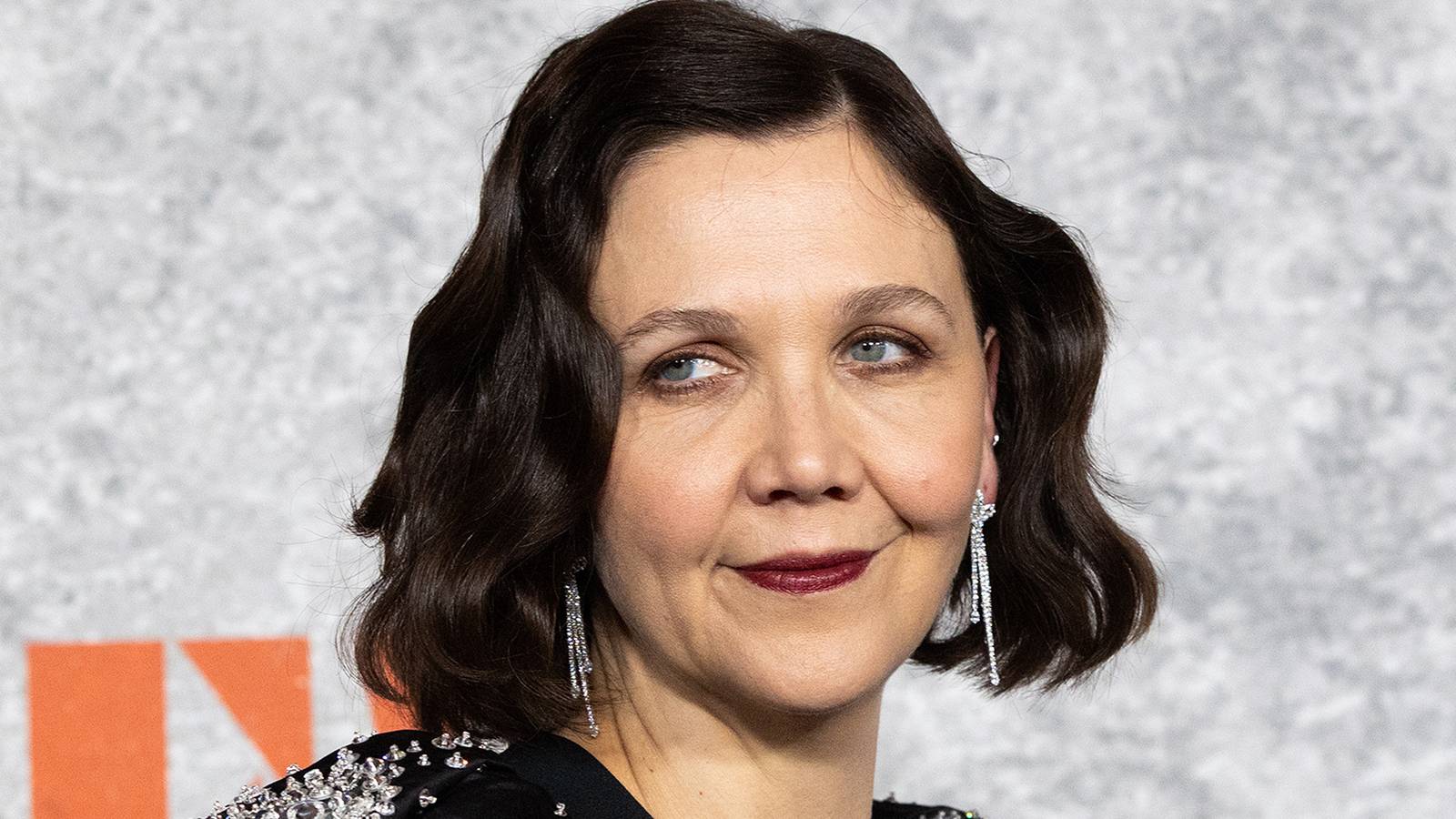 Maggie Gyllenhaal’s Sci-Fi Horror Film Is One of Streaming’s Biggest Hits Maggie Gyllenhaal’s Sci-Fi Horror Film Is One of Streaming’s Biggest Hits