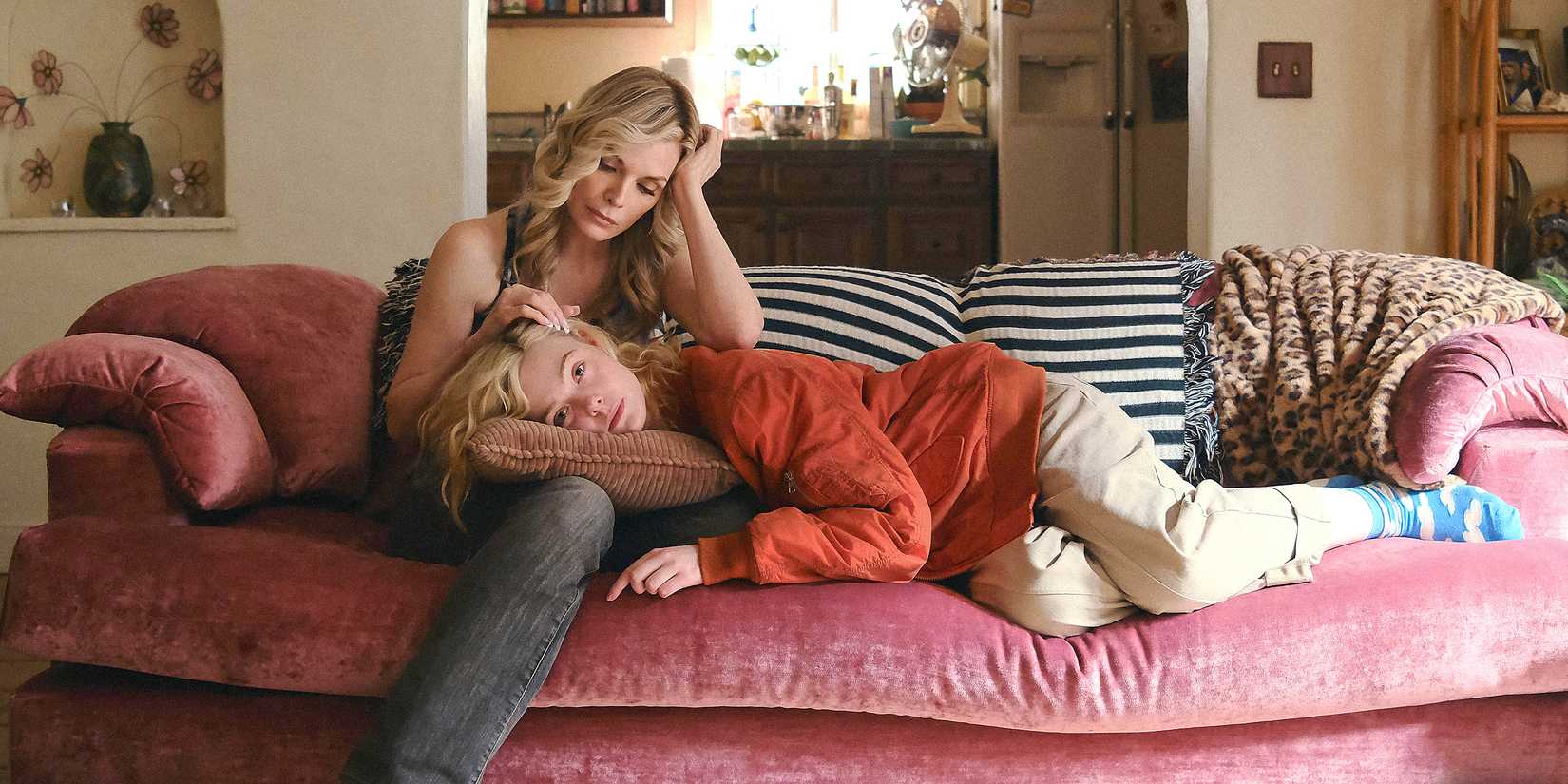 Margo's-Got-Money-Troubles-Michelle-Pfeiffer-Elle-Fanning