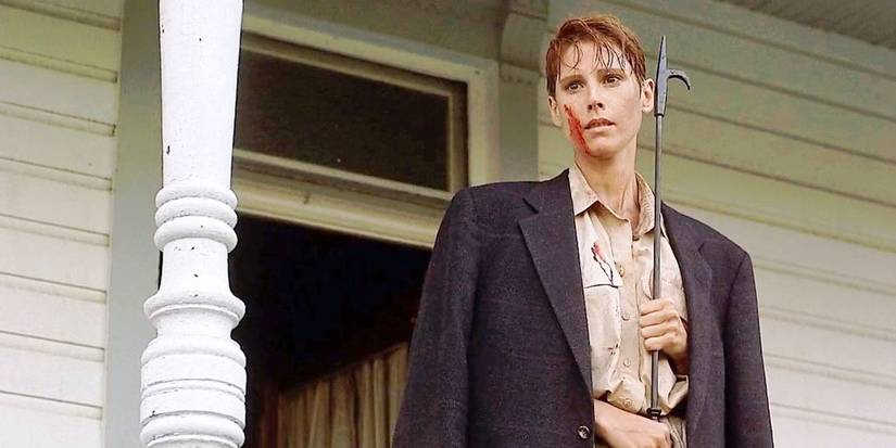 Patricia Tallman holding a fire poker in Night of the Living Dead