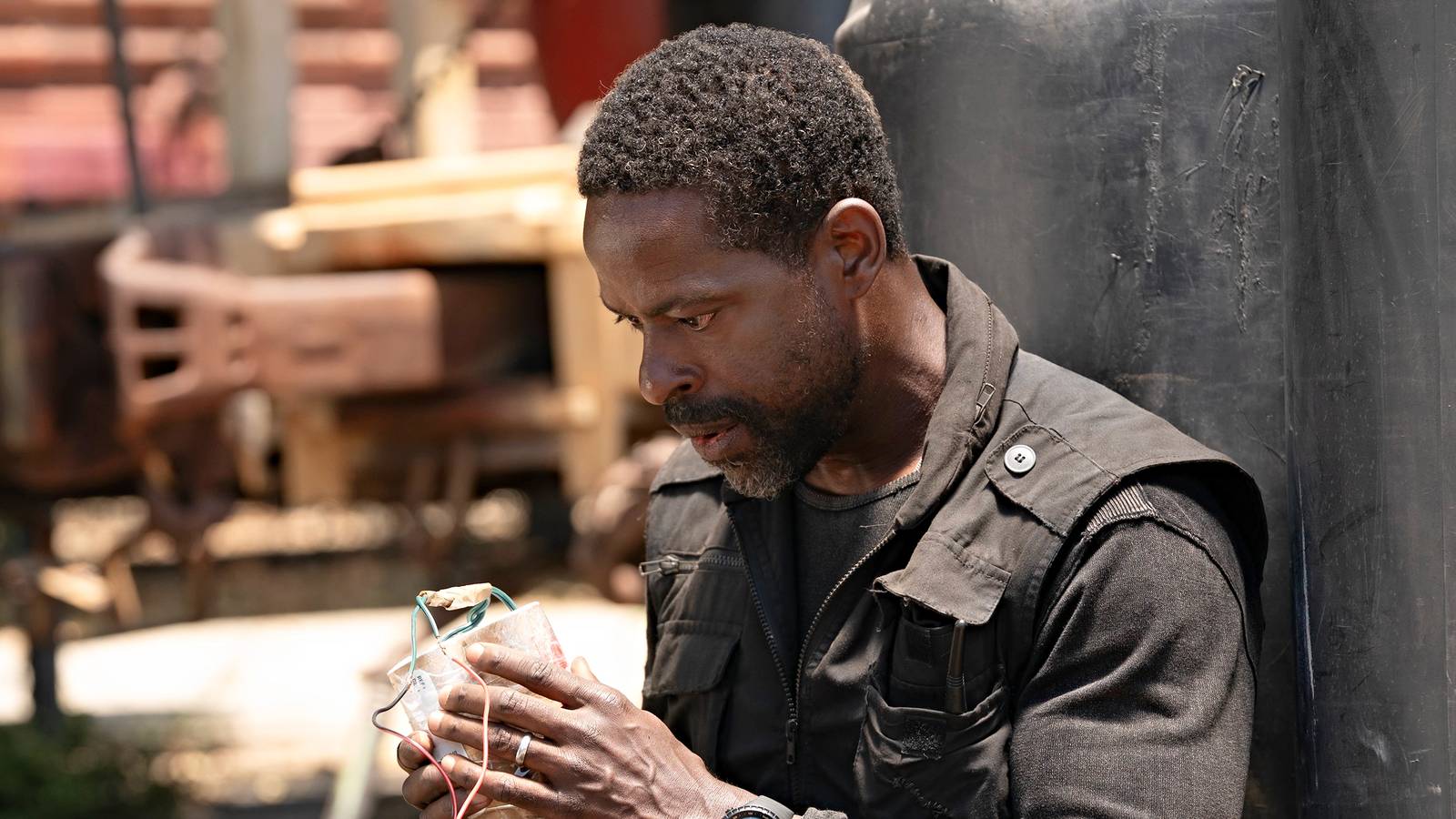 Hulu's Best Sci-Fi Series Promises To Answer Every Question in Third ...