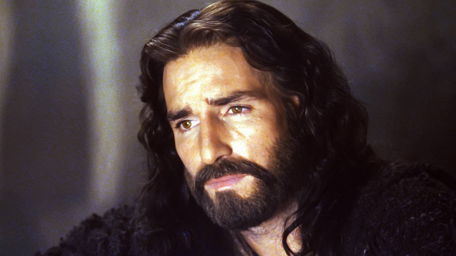 Mel Gibson Officially Speaks Out on Jim Caviezel's Replacement in 'The ...