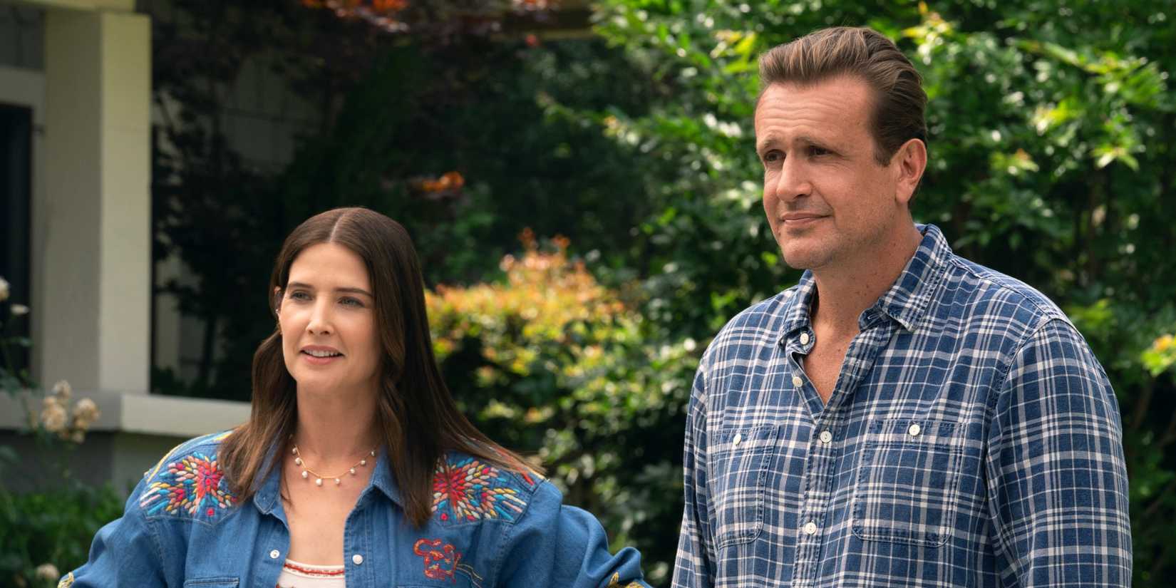 Jason Segel as Jimmy standing outside next to Cobie Smulders as Sofi in Shrinking Season 3