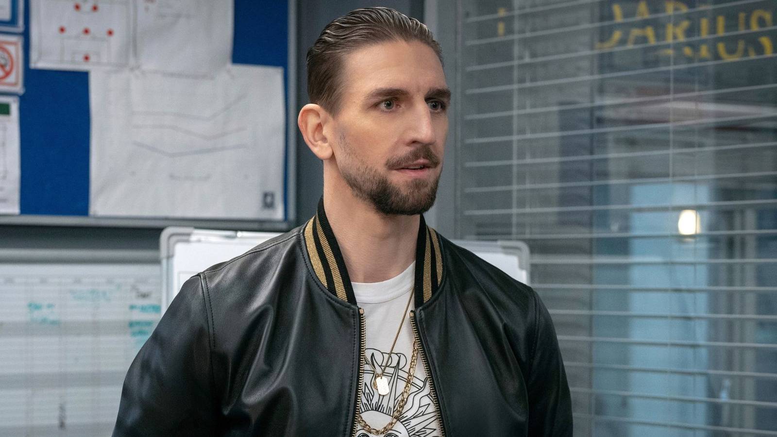 El resurgimiento de la comedia en 4 partes para Apple TV tiene una imagen original para corregir su mayor error El resurgimiento de la comedia en 4 partes para Apple TV tiene una imagen original para corregir su mayor error