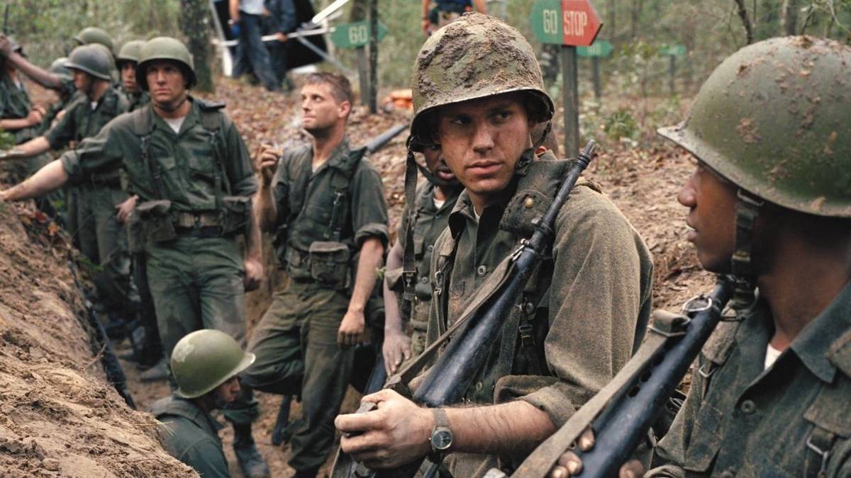 26 Years Later, the Gritty Colin Farrell War Movie You've Never Seen Is Officially Streaming