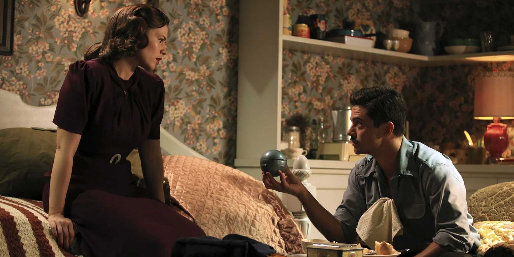 Hayley Atwell as Peggy Carter and Dominic Cooper as Howard Stark in 'Agent Carter.'