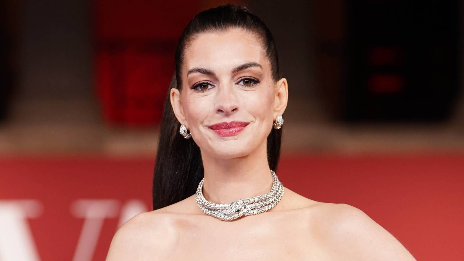 La película de fantasía de 22 años de Anne Hathaway tendrá una serie de Disney+ La película de fantasía de 22 años de Anne Hathaway tendrá una serie de Disney+