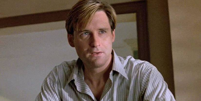 Bill Pullman looking intently ahead in The Last Seduction (1994)