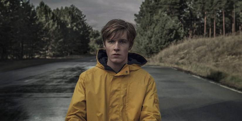 Louis Hofmann as Jonas in Dark.