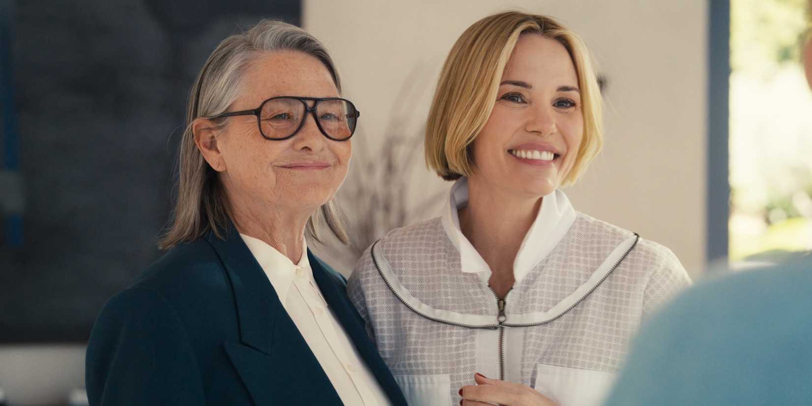 Cherry Jones and Leslie Bibb in Hacks Season 5, Episode 7