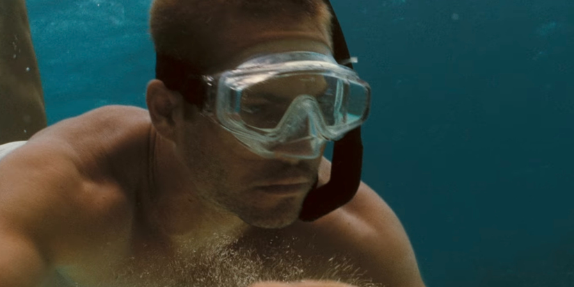 Into-the-Blue-Paul-Walker-Wearing-Goggles-Underwater