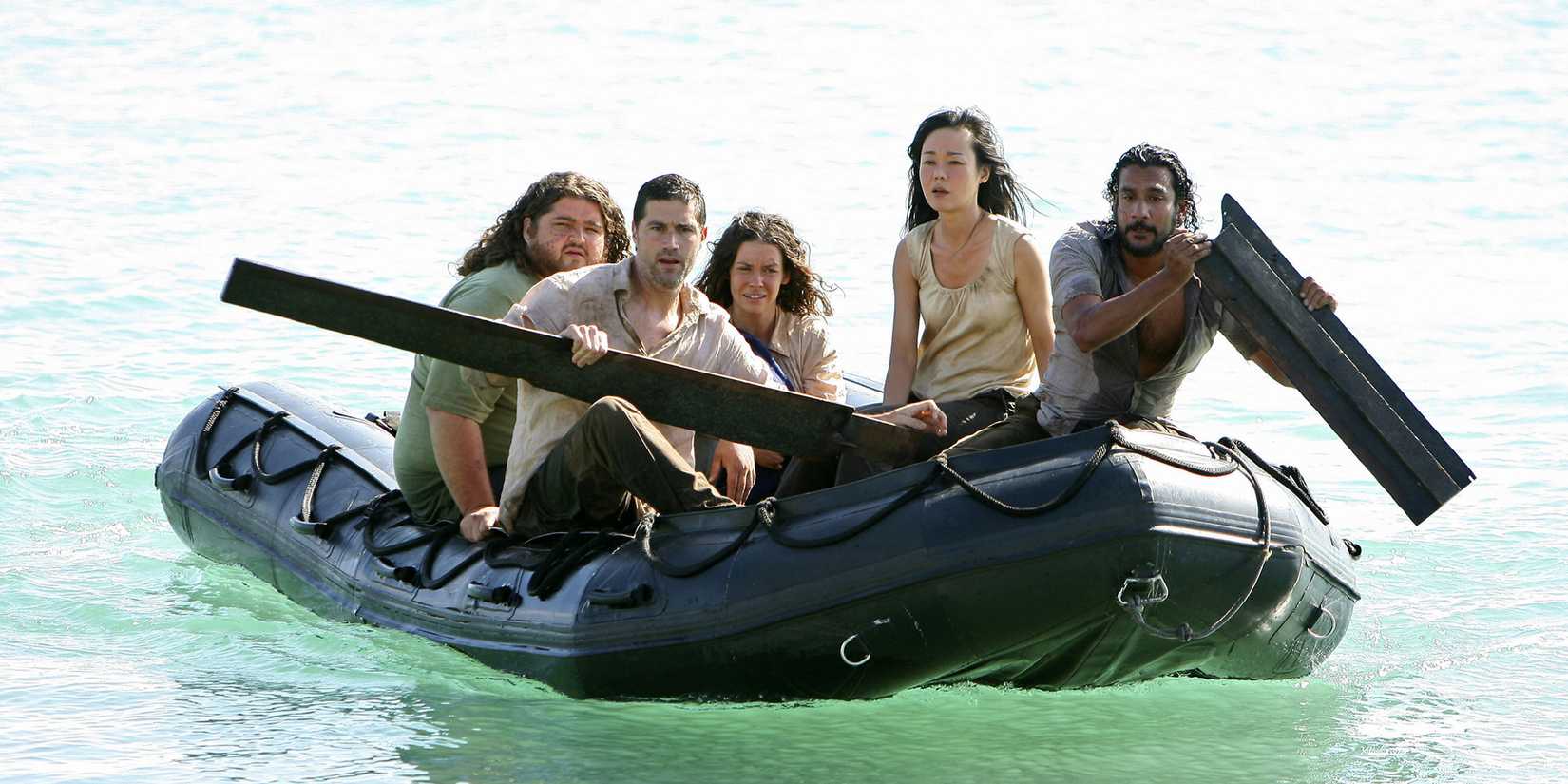 Jorge Garcia, Matthew Fox, Evangeline Lilly, Yunjin Kim, and Naveen Andrews in Lost (1)