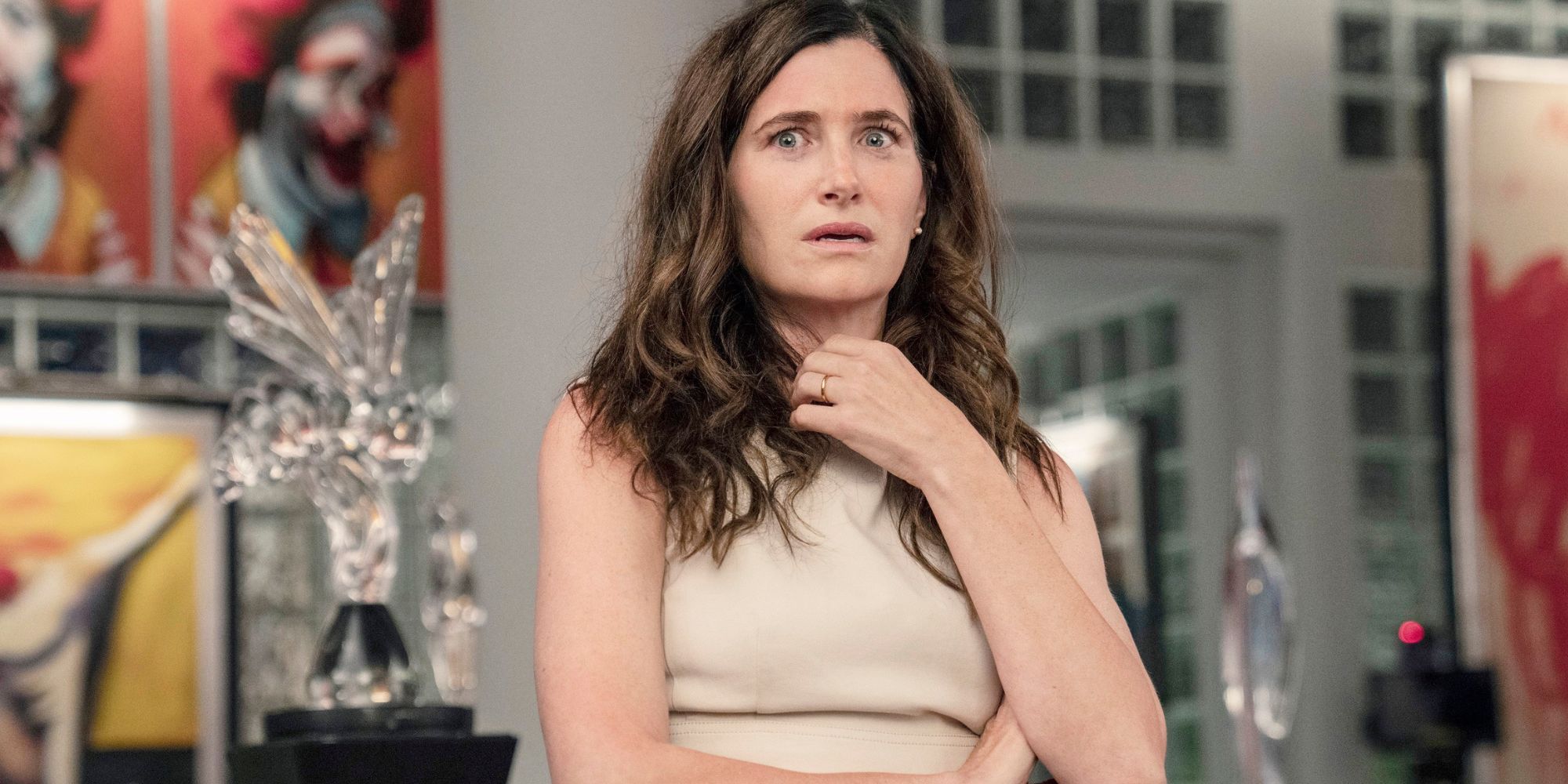 Kathryn Hahn looking surprised in Glass Onion.