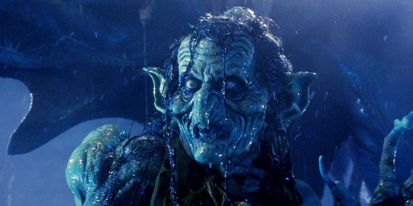 A terrifying creature looking ahead in Legend