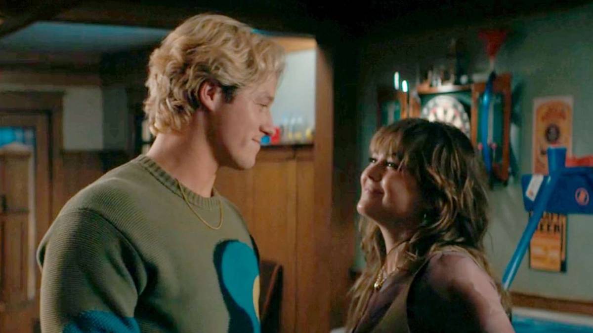 Off Campus Major Shake up With Dean And Allie In Season 2 Makes off-campus-major-shake-up-with-dean-and-allie-in-season-2-makes